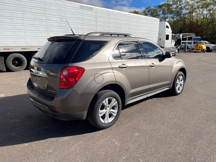 2012-chevrolet-equinox-lt-image-5
