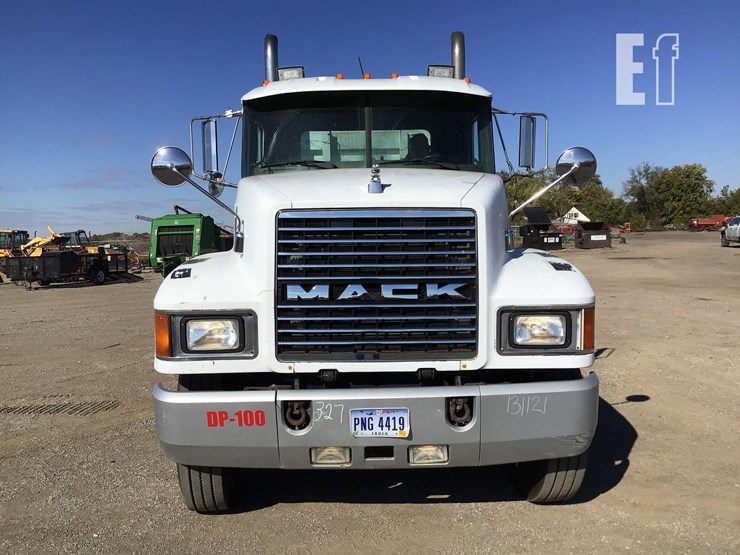 1996-mack-ch613-image-5