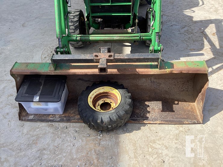 1999-john-deere-4200-image-9