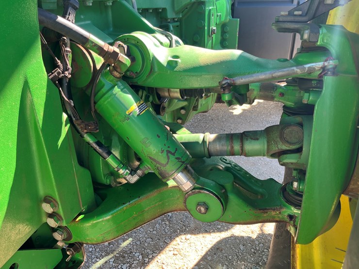 2012-john-deere-8335r-image-4