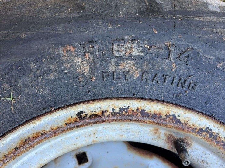 2-implement-tires,-9''-on-6-bolt-rims-image-2