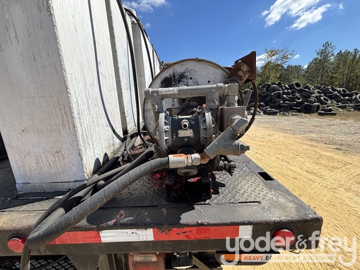 2007-kenworth-t270-image-13