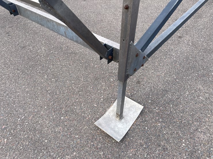 #4517-•-shore-master-aluminum-pontoon-lift-image-9