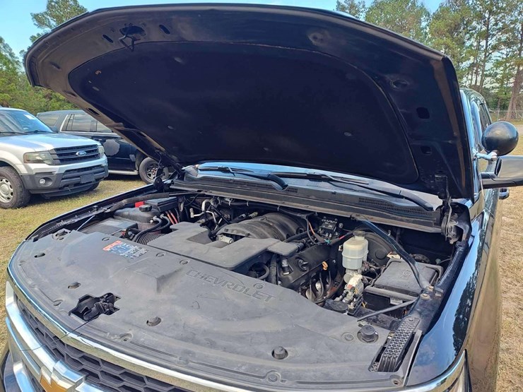 2019-chevrolet-tahoe-image-12