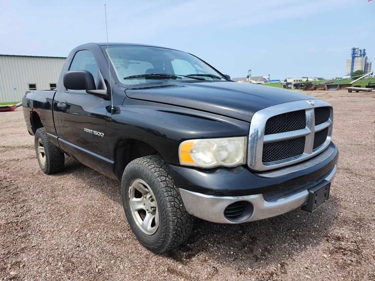 2003-dodge-ram-1500-image-2