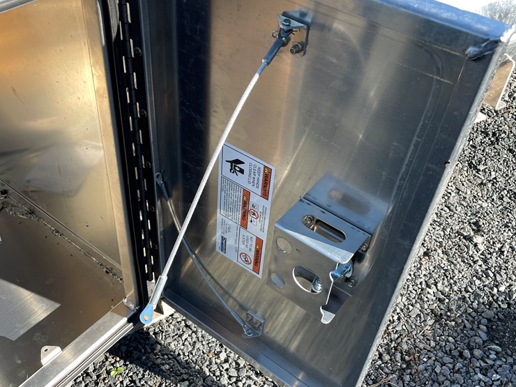 #5689-•-chandler-truck-mount-toolbox-image-8