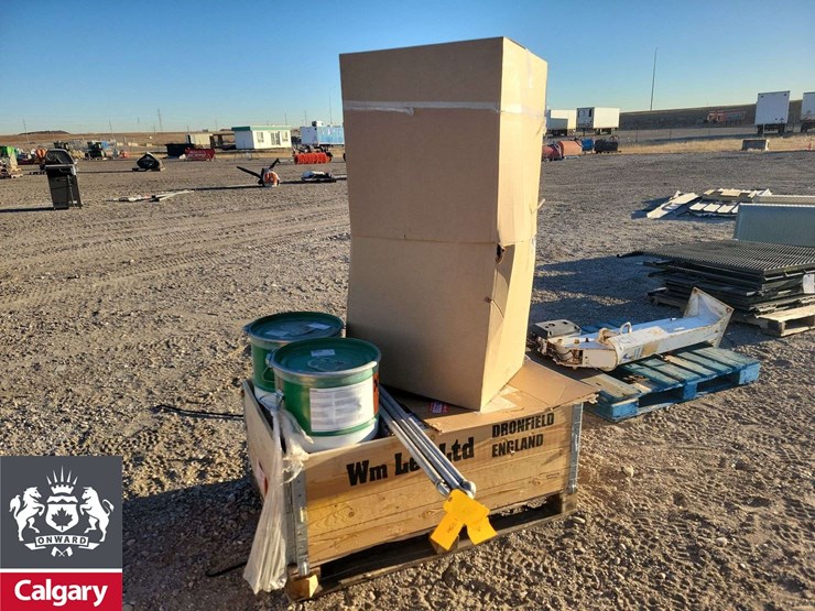 pallet-of-boxes-with-parts-with-2-drums-castrol-optipit-image-11