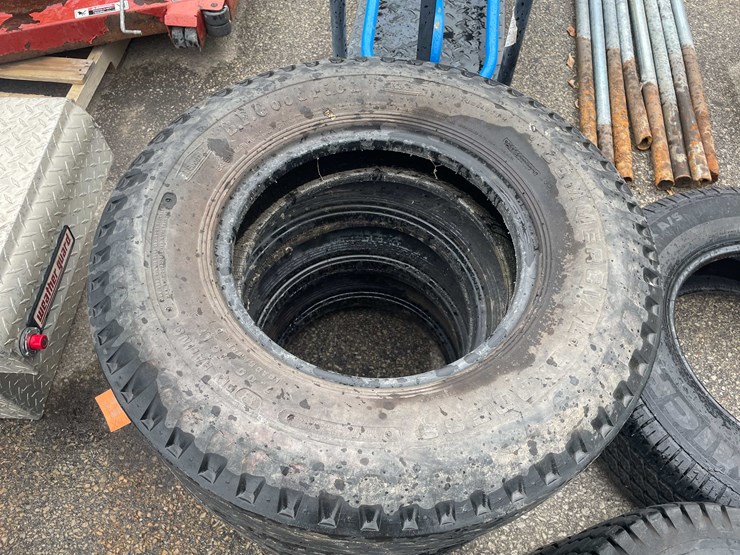 #14062-•-(4)-bf-goodrich-7.00-15-lt-tires-(o4)-image-2