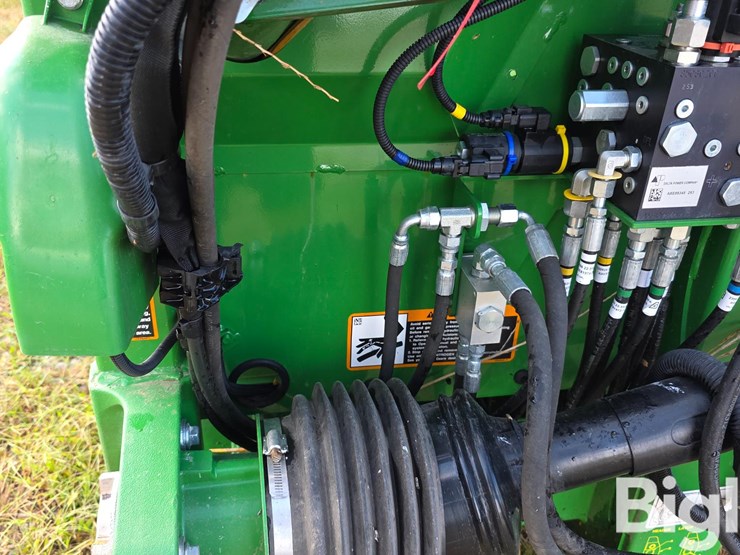 2023-john-deere-c12f-image-17