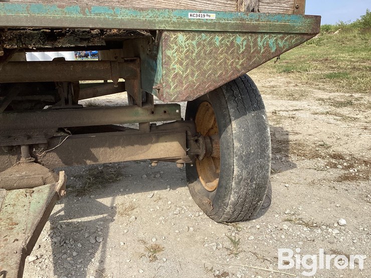 challenger-hoist-wagon-w/john-deere-running-gear-image-13