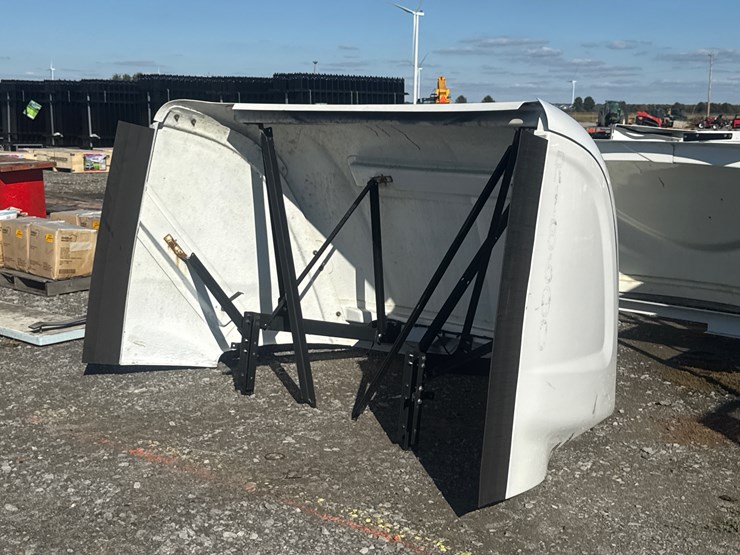 #28387-•-semi-truck-wind-deflector-image-10