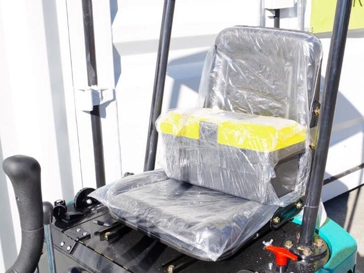 2025-cfg-industrial-qh12r-mini-excavator,-gasoline-engine,-unused-image-4