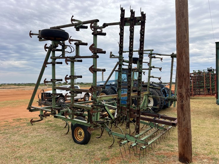 john-deere-1010-image-16