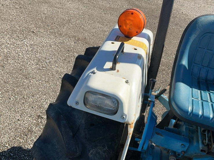 1983-ford-1510-image-31