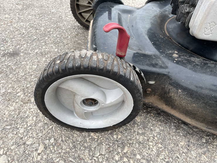 #14028-•-craftsman-22"-lawn-mower-(o3)-image-17