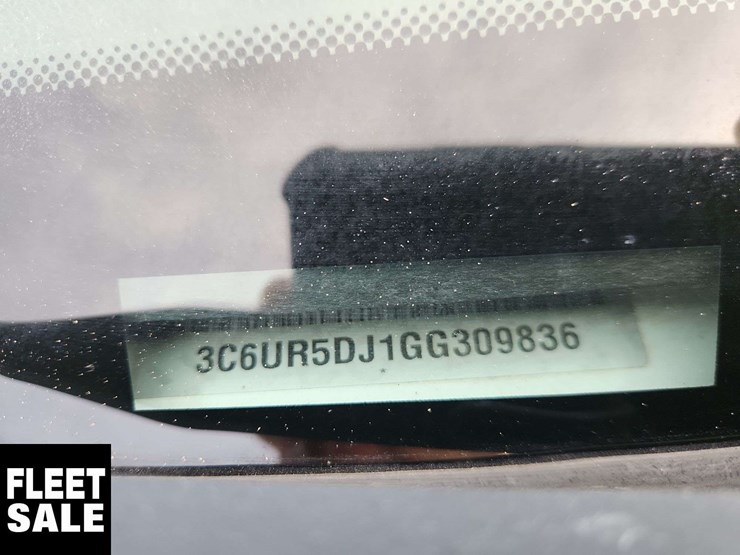 2016-ram-2500-slt-image-8