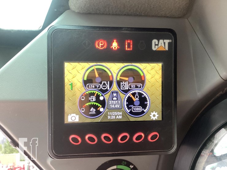 2021-caterpillar-299d3-image-16