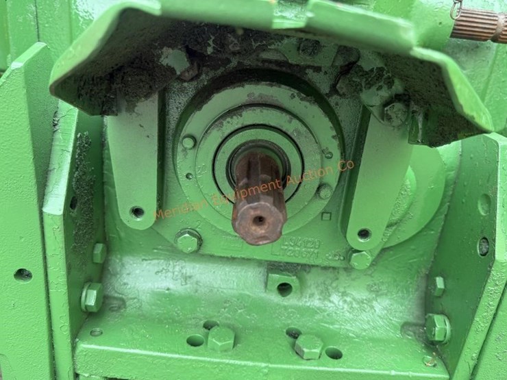 john-deere-2940-image-26