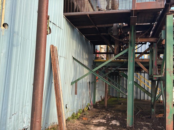 #114-•-log-deck-image-11