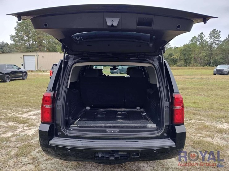 2018-chevrolet-tahoe-image-30