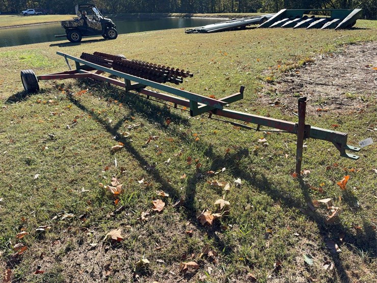 john-deere-15ft-head-cart-trailer-image-3