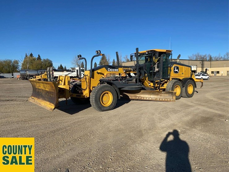 2020-deere-872gp-image-1