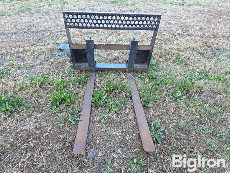 h-h-fabrication-pallet-fork-attachment-image-2