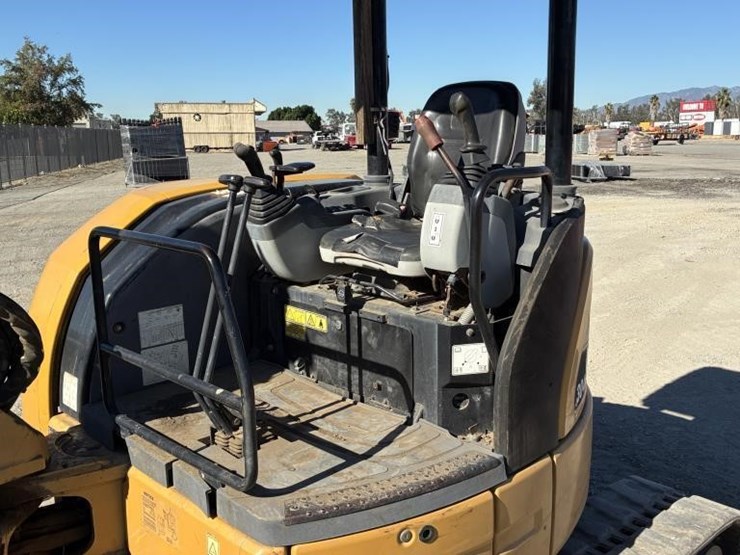 2008-caterpillar-304c-image-22