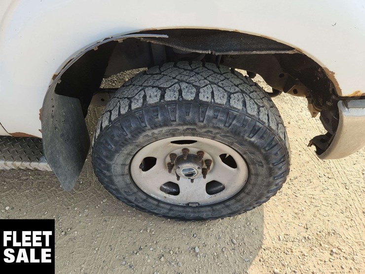 2011-ford-f350-image-24