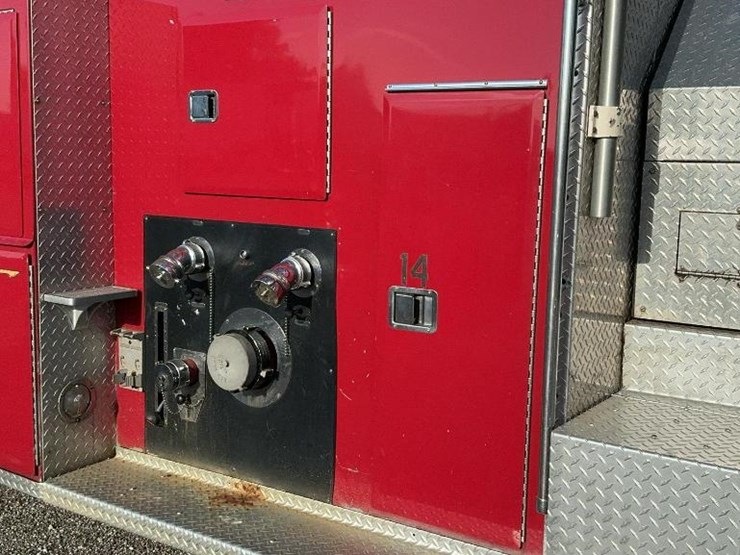 #2000-•-1982-sutphen-deluge-fire-engine-truck-detroit-diesel-6v92ta-image-64