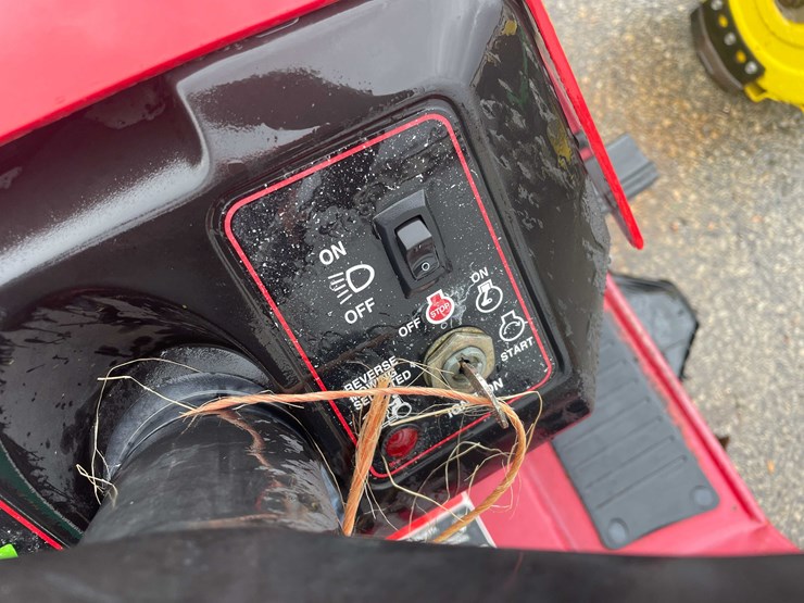 #14063-•-toro-lawn-tractor-(o4)-image-15