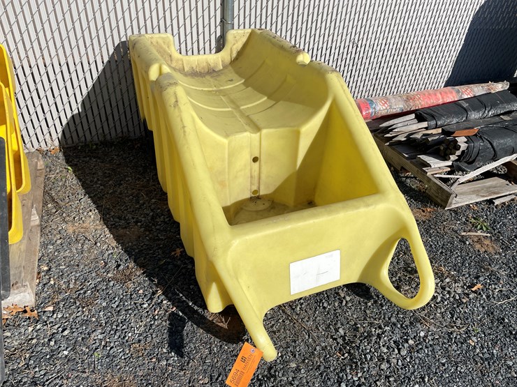 #5694-•-poly-tank-on-wheels-image-1