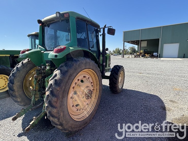2004-john-deere-7320-image-4