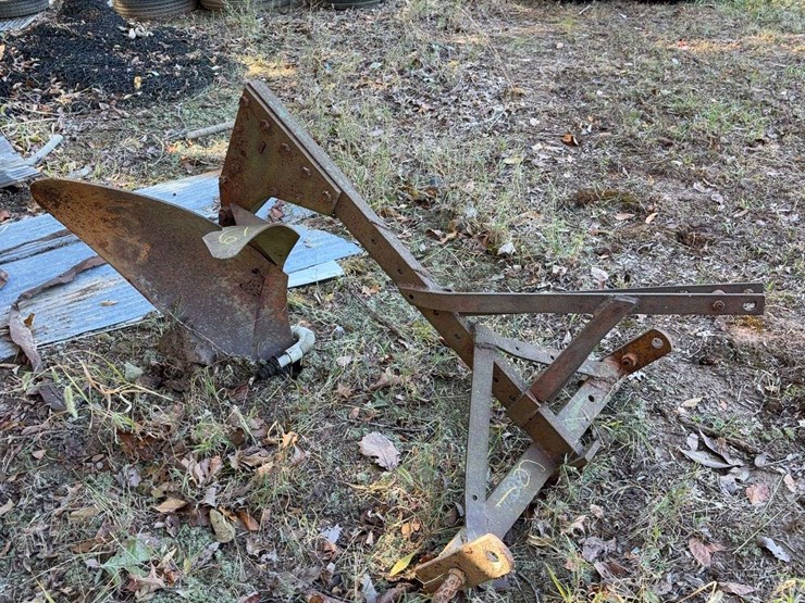 3pt-single-bottom-plow-image-1