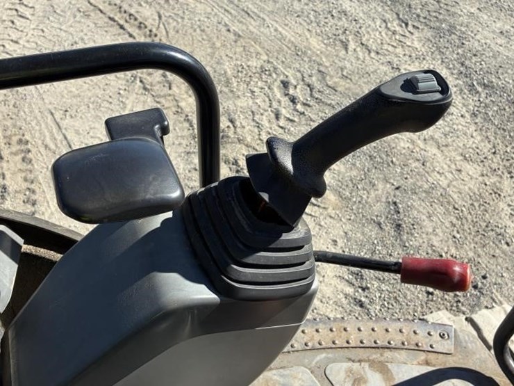 2008-caterpillar-304c-image-24