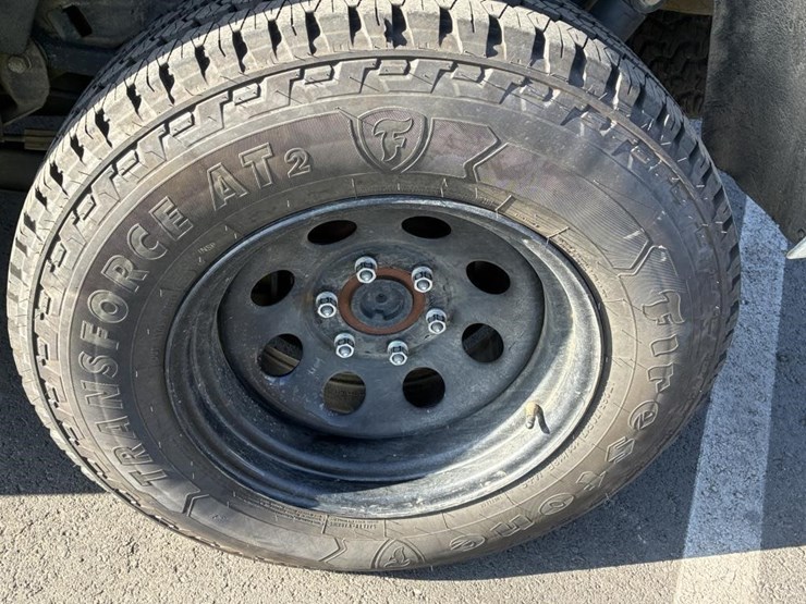 2019-chevrolet-suburban-image-6