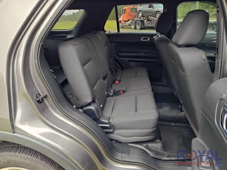 2017-ford-explorer-image-6