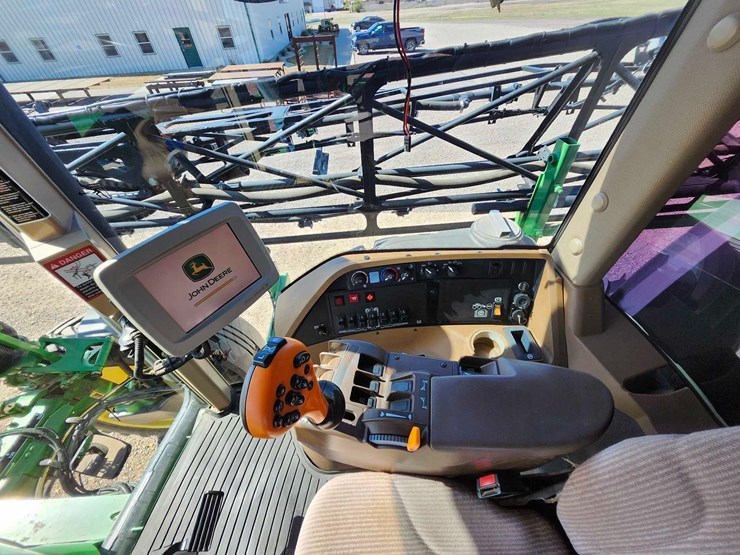 2010-john-deere-4830-image-27