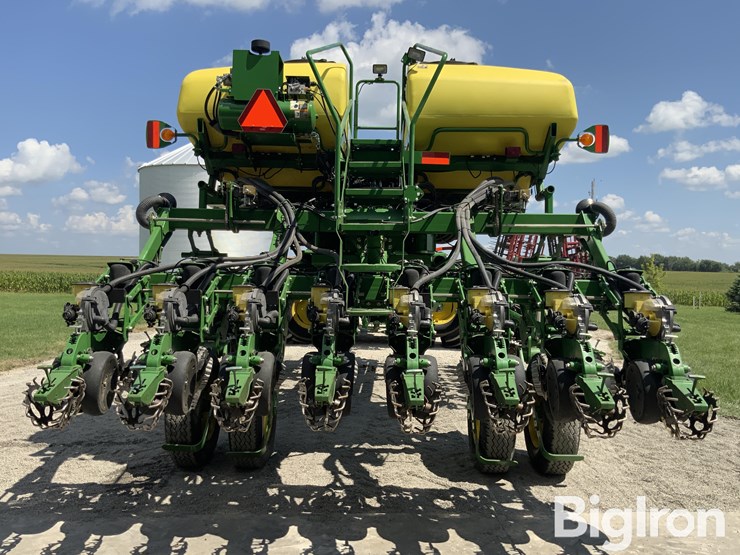 2014-john-deere-1790-image-6