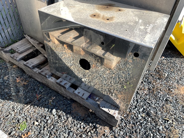 #5696-•-(4)-truck-mount-toolboxes-image-7