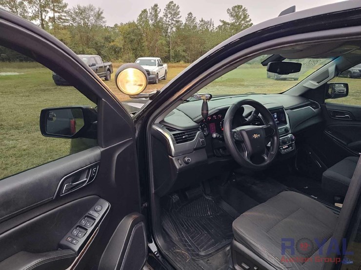 2017-chevrolet-tahoe-image-13