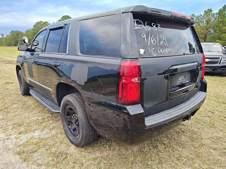 2018-chevrolet-tahoe-image-2