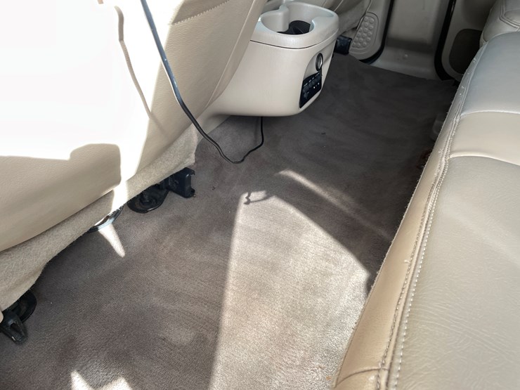 2003-ford-excursion-image-61