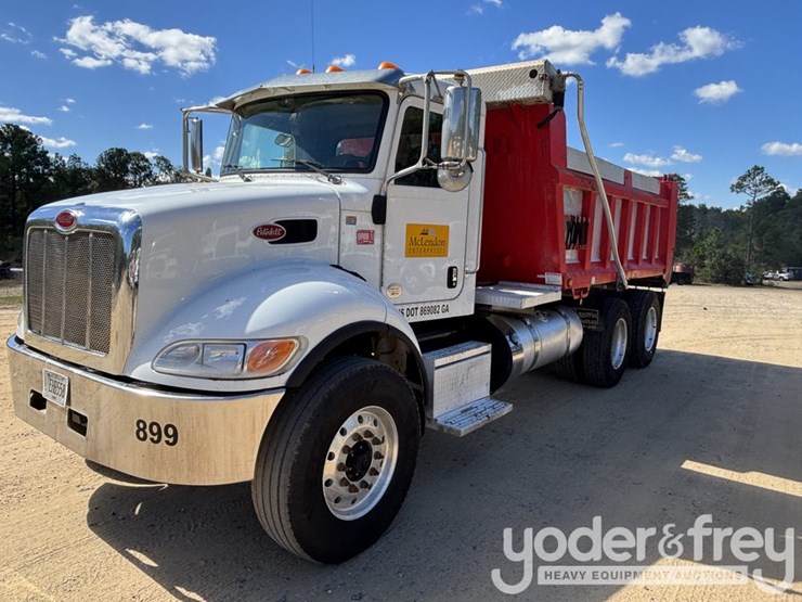 2020-peterbilt-348-image-1