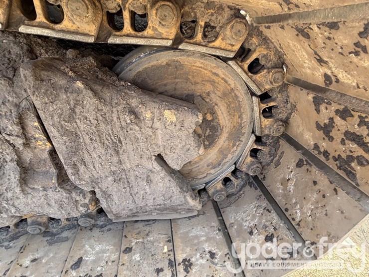 2013-caterpillar-d6n-lgp-image-12