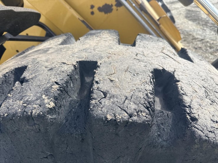 2012-caterpillar-930h-image-63