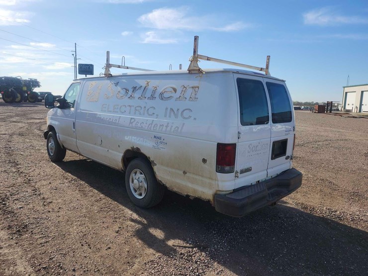 2007-ford-e350-image-4