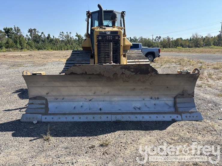2013-caterpillar-d6n-lgp-image-8