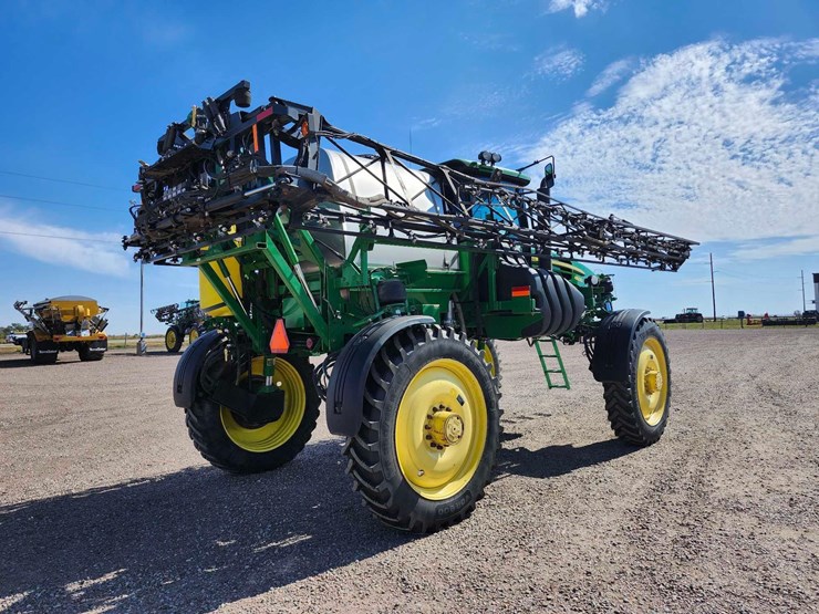 2010-john-deere-4830-image-3