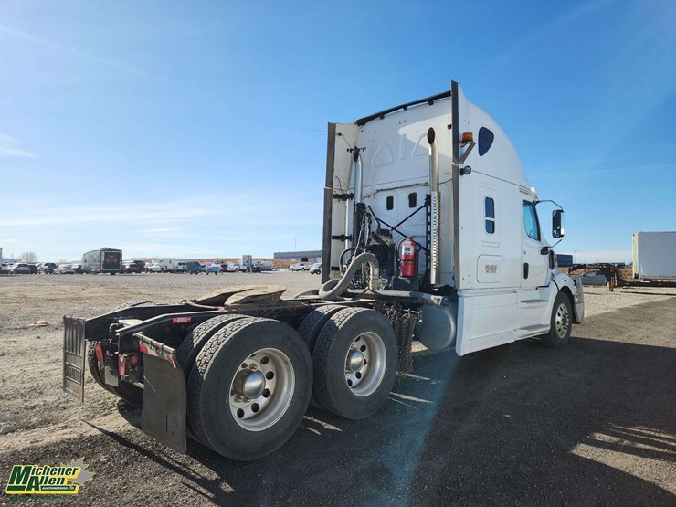 2024-western-star-57x-image-4